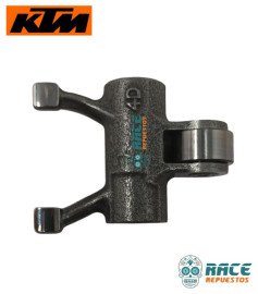 Balancín Admisión DUKE 250 GEN 3 ORIGINAL KTM Balancín Admisión DUKE 250 GEN 3 ORIGINAL KTM