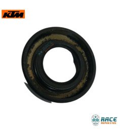 Retenedor Bomba de Agua Duke 200/250/390 / RC 200/390 / Adventure 250/390 / Husqvarna 200/401 Original KTM