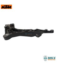 Base De Posapié Delantera Izquierda RC 200 / 390 Original KTM