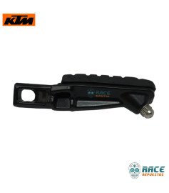 Posapié Delantero Izquierdo DUKE 200/250/390 RC 200/390 ADVENTURE 250/390 HUSQVARNA 200/401 Original KTM
