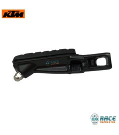 Posapié Delantero Derecho DUKE 200/250/390 RC 200/390 ADVENTURE 250/390 HUSQVARNA 200/401 Original KTM